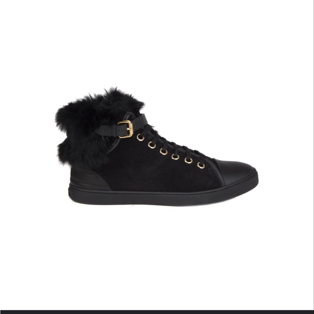 Louis Vuitton sneakers REAL FUR